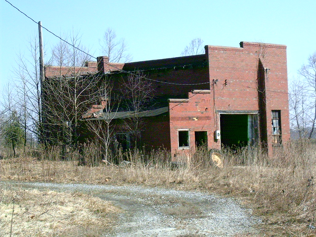 Worker's Building Abandoned brick factory. Medora, Indiana… Flickr