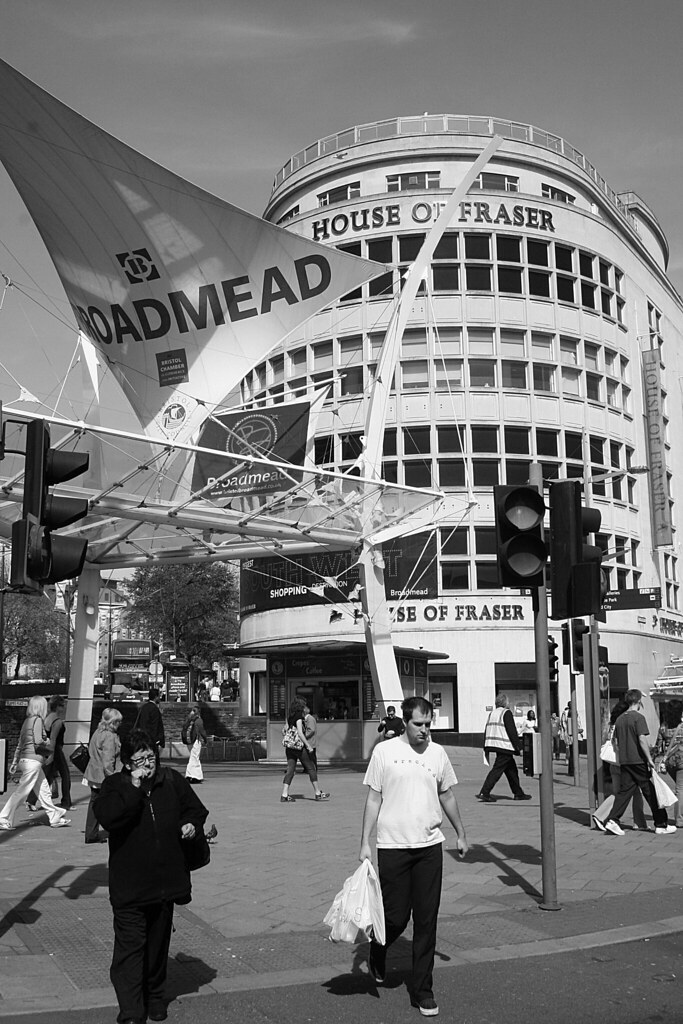 The 'Old' Broadmead. The House of Fraser store now owns wh… Flickr