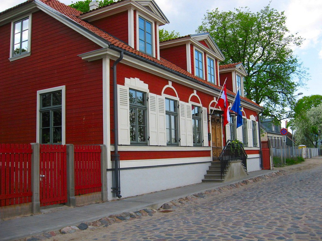 Riga, Latvia May 18 07 Riga, Latvia Old homes on our r… Flickr