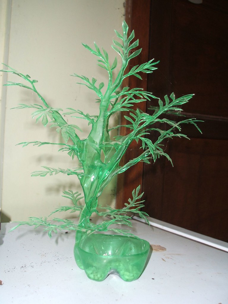 Plastic plant from a PET bottle Jepster Flickr