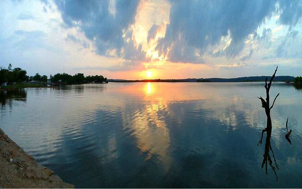 Possum Kingdom Lake Summer 2007 this body of water is na… Flickr