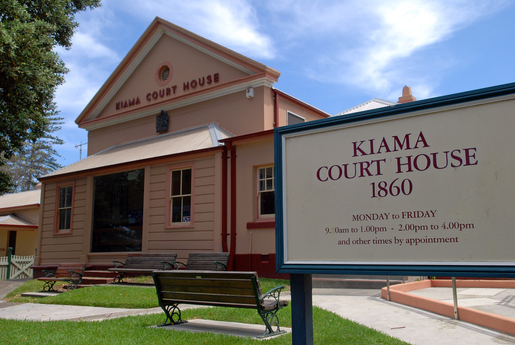 Kiama Court House Head west along Terralong St. The courth… Flickr
