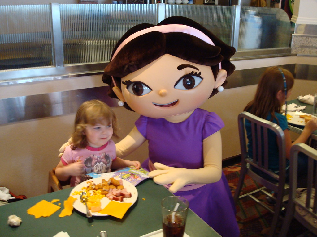 June at Playhouse Disney Play and Dine lunch ericcutler Flickr