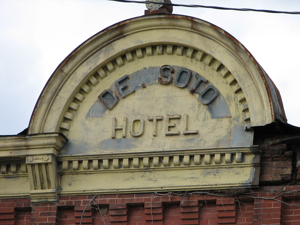 De Soto Hotel Kingston, March 25, 2006. New_Jaynie Flickr