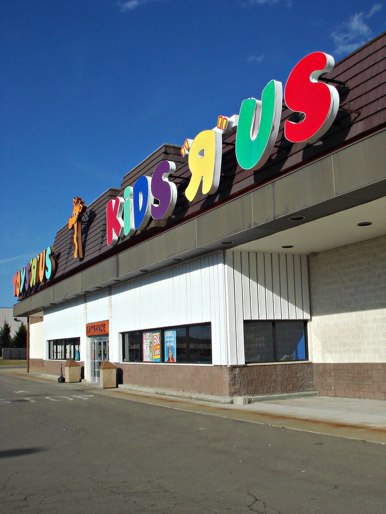 Toys "Я" Us; Horseheads, NY Opened in 1988? The Caldor Rainbow Flickr