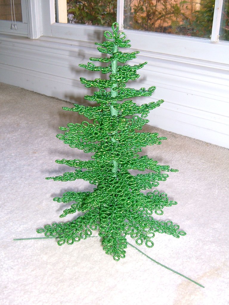 Beaded christmas tree completed Instructions from DIY.co… Flickr