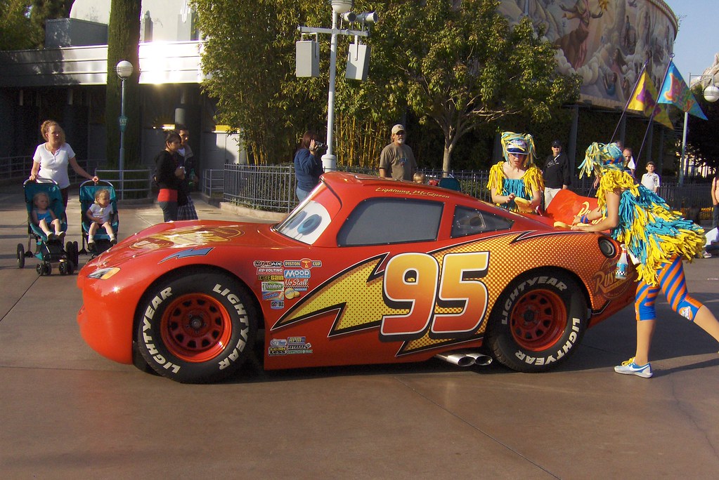 cars DCA, pixar play parade Rosemary & Neil Flickr