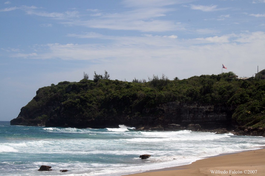 Quebradilla's Beach Beach in Quebradillas, PR. Wilfredo Falcón Flickr