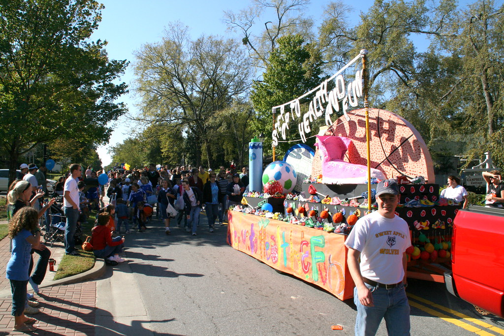 Roswell Youth Day Parade 200729 John Trainor Flickr