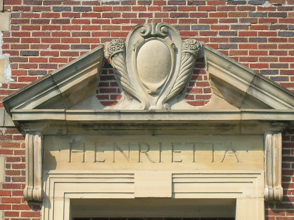 Henrietta Township SchoolHenrietta Township, Lorain Coun… Flickr