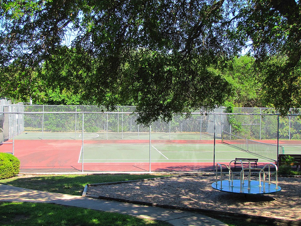 Lakewood Tennis Court See more on Lakewood in Austin, TX a… Flickr