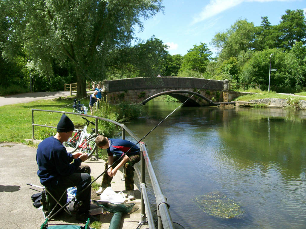 Riverside Park Fishing by the River Itchen at Mansbridge R… Flickr