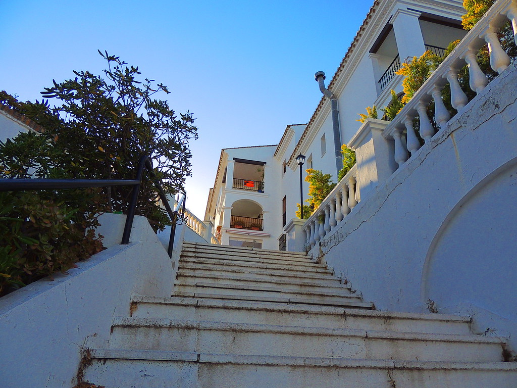 Castillo de la Duquesa (Málaga) El Castillo de la Duquesa … Flickr