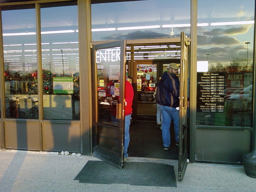 WalMart Centerville, Iowa NonAutomatic Door Entry Flickr