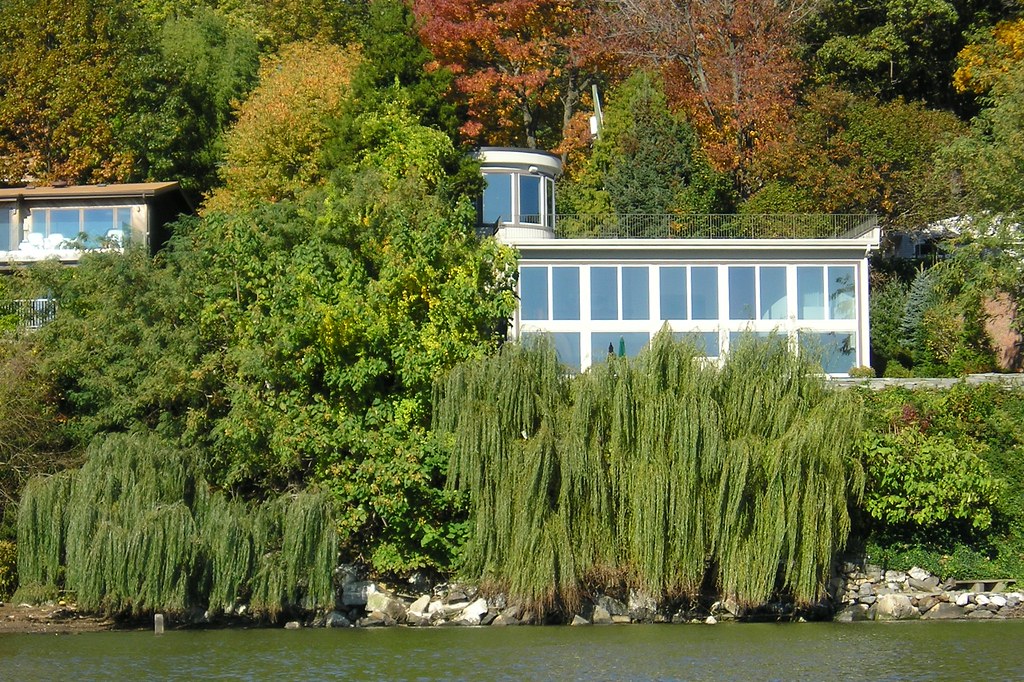 Edgewater NJ (The Colony) jag9889 Flickr