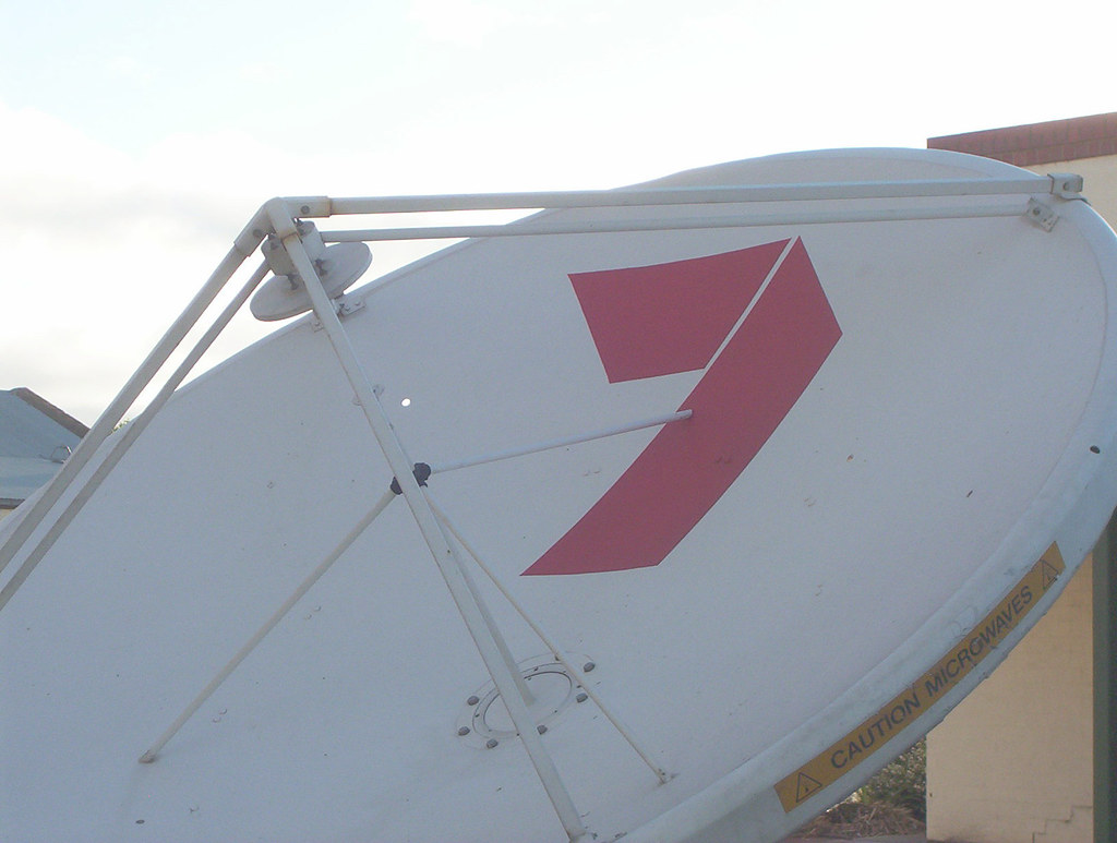Channel 7 satellite dish Channel 7 satellite dish outside … Flickr