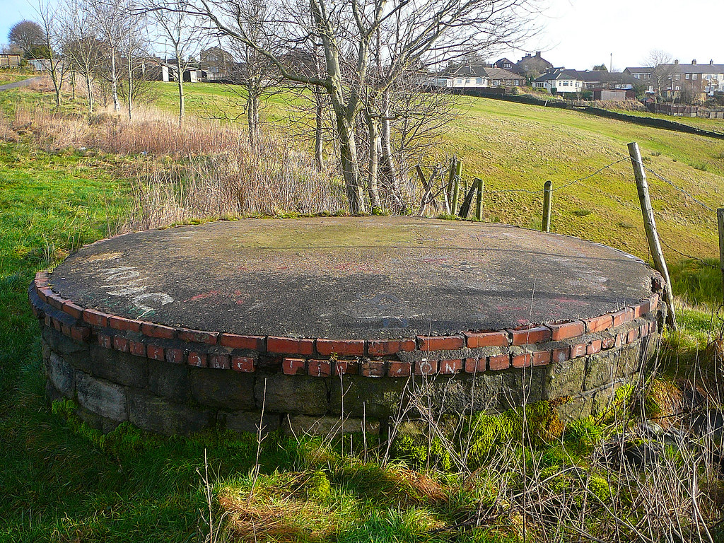 Air Shaft, Queensbury Blocked air shaft to the 1 mile 741 … Flickr