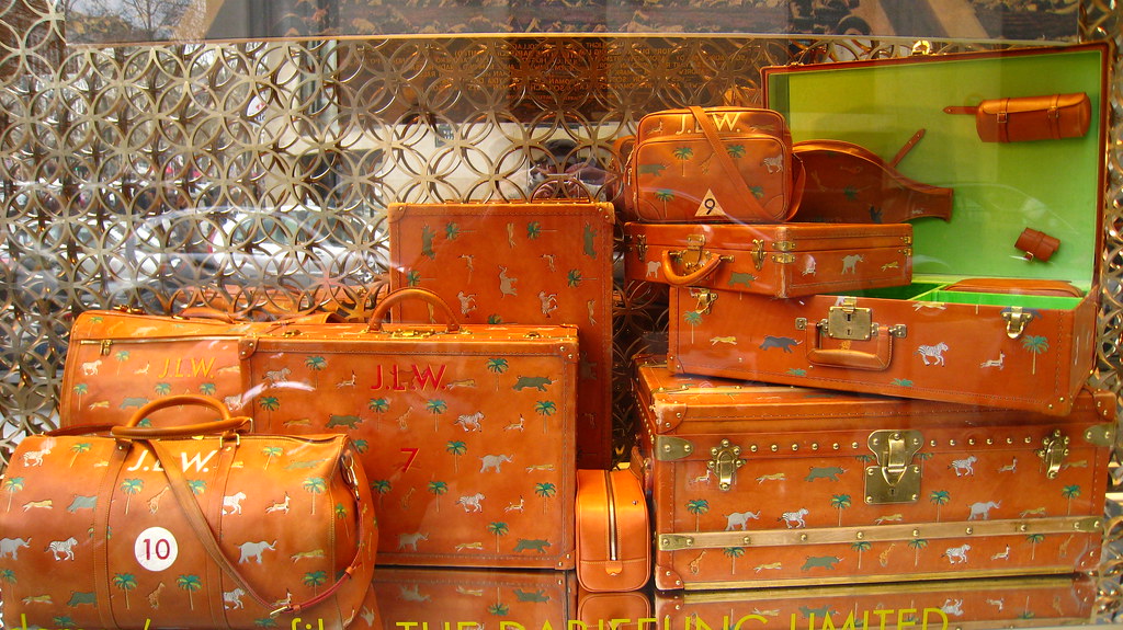 All sizes Darjeeling Limited Louis Vuitton, Champs elysées, Paris 002
