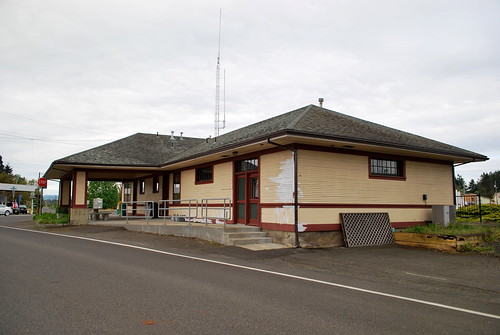 St. Helens Train Station now Chamber of Commerce 02 Flickr