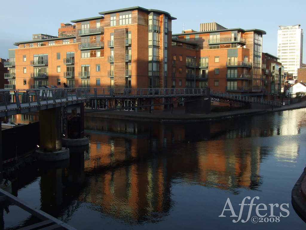 Reflecting Apartments Apartments near the Mailbox Shopping… Flickr