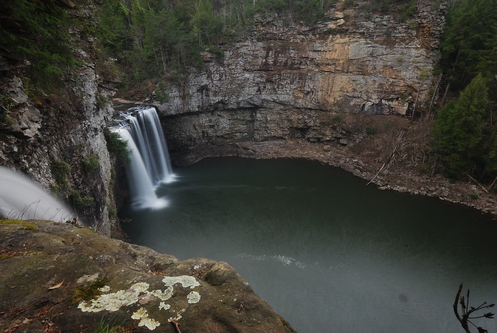 Fall Creek Falls 5 this is in a cut in onthe edge of a hug… Flickr