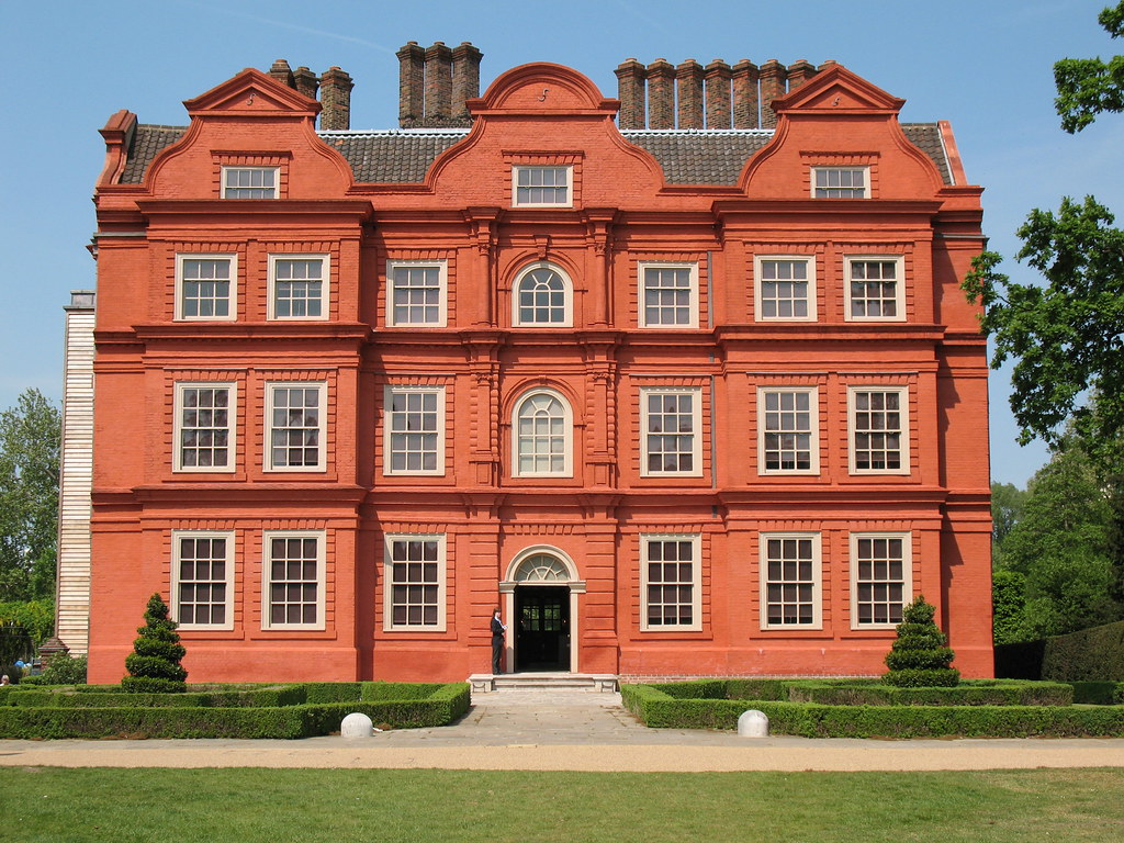 Kew Palace The front view of Kew Palace. Home of King Geor… Flickr