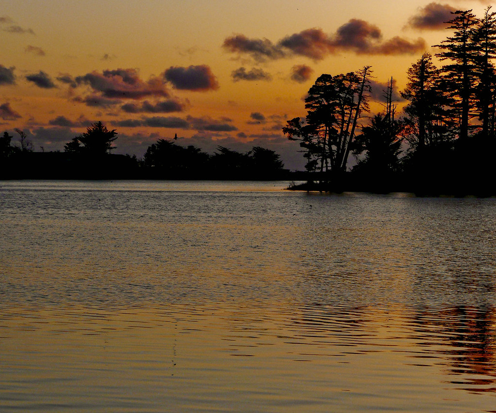 Evening Garrison Lake P1000923 Evening on Port Orford'… Flickr
