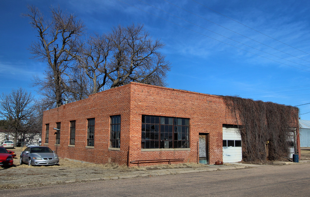 Garage Trumbull, NE Tom McLaughlin Flickr