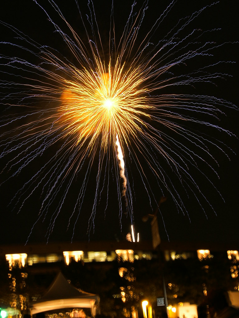 32 Celebrate Fairfax Fireworks 20080607 chriggy1 Flickr