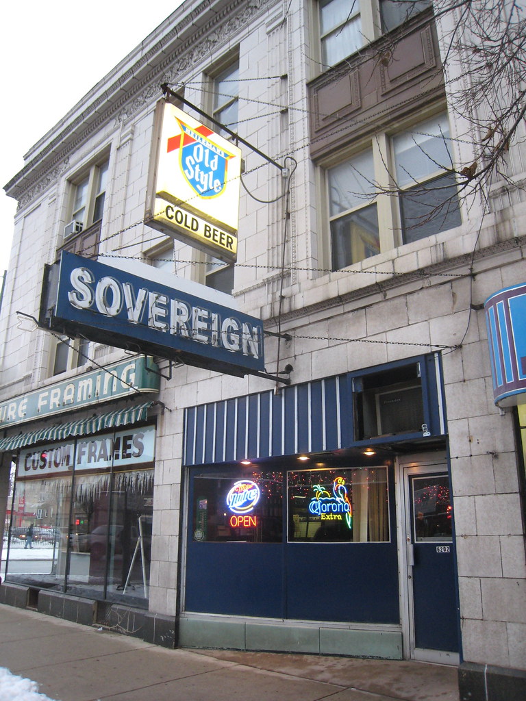 The Sovereign Broadway & Granville, Chicago Cool frame s… Flickr