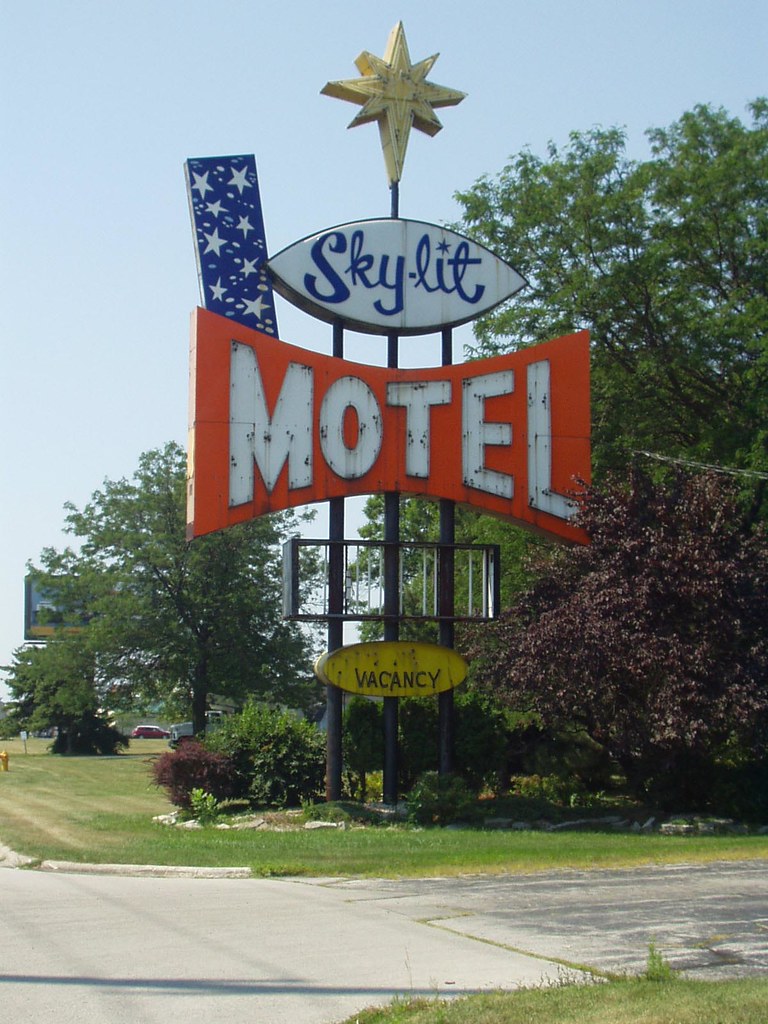 WIGreen BaySkyLit Motel SkyLit Motel Green Bay, WI Ever… Flickr