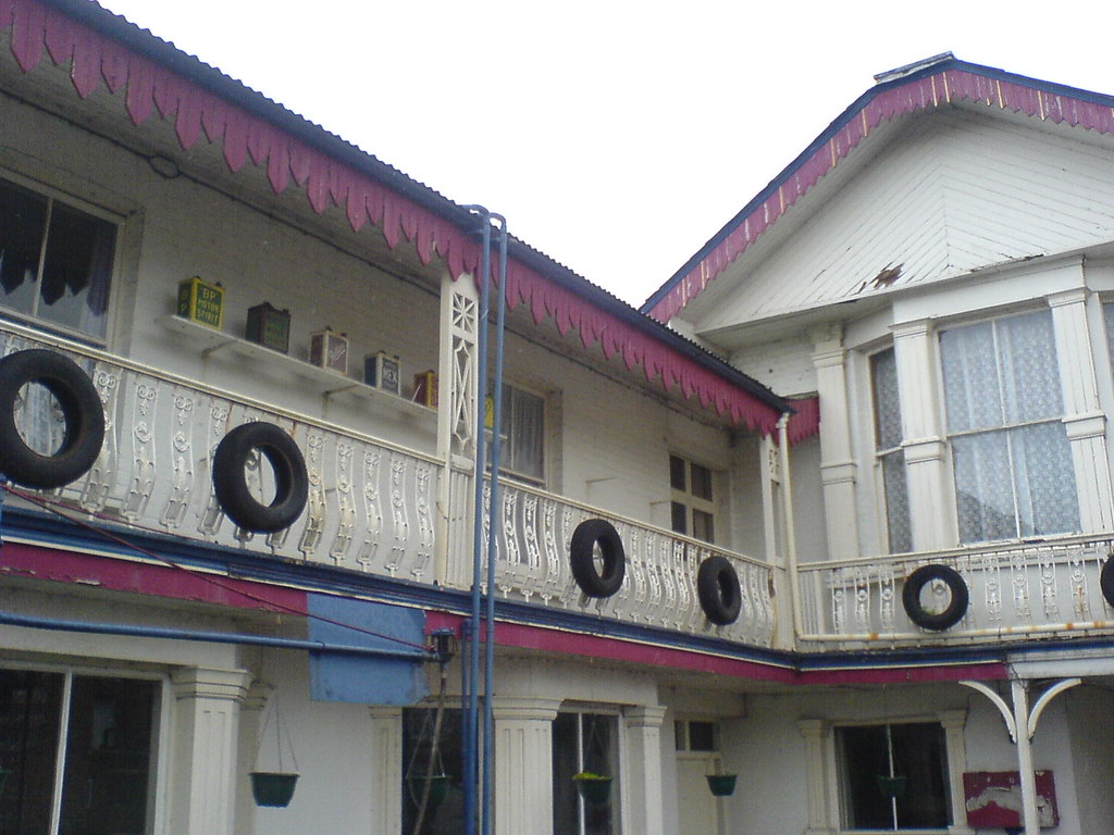 Old petrol station Stockbridge Hampshire Petrol station,… Flickr