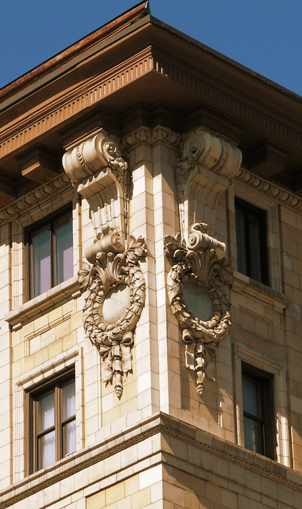 Rue Sherbrooke The Linton Apartments, built in 1907. Almos… Flickr