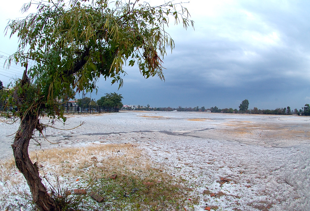 Race Course Park, Rawalpindi Hail storm in Race Course Gro… Flickr