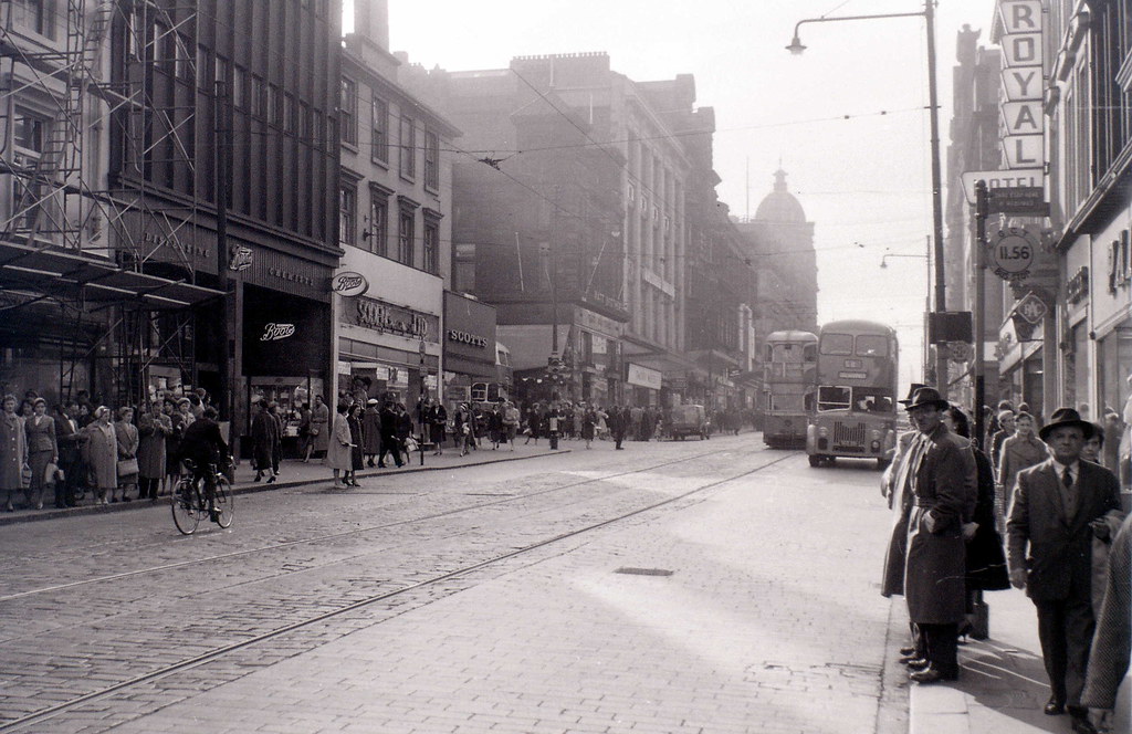 Sauchiehall Street, Glasgow, 19 April 1960 Thanks to the c… Flickr