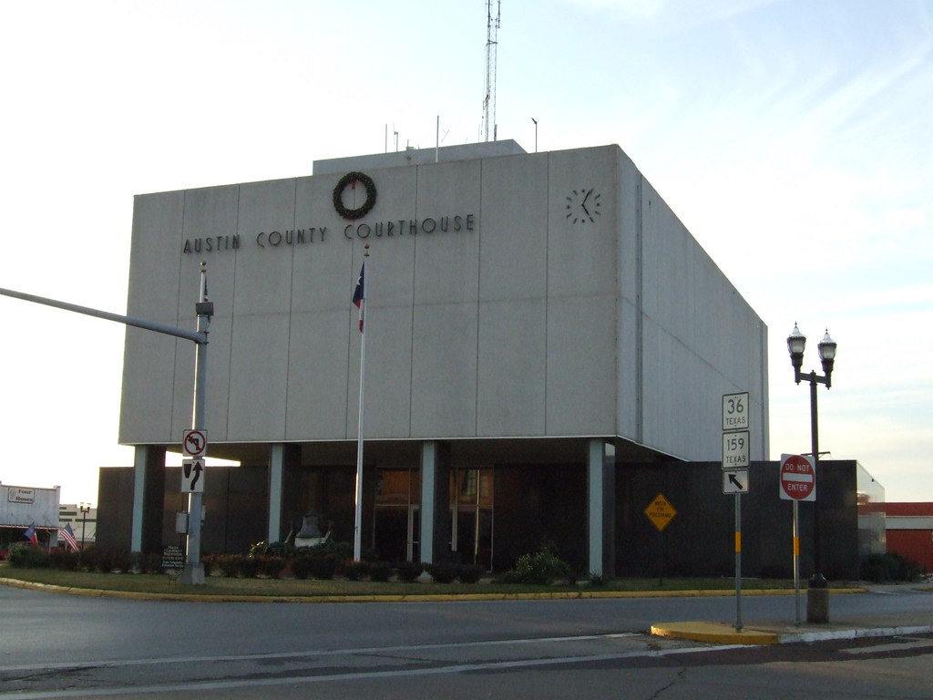 DSCF3044 Austin County Courthouse in Bellville Texas. Eat Play Live