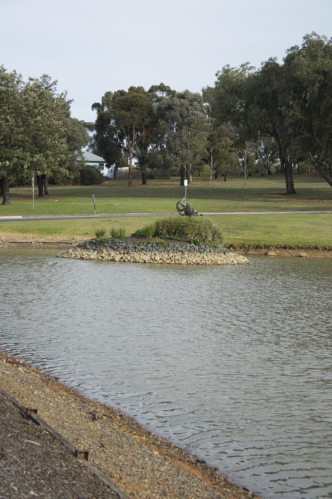 Deakin Waurn Ponds pierretheyarnsnob Flickr