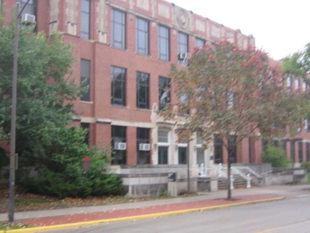 Gilman Hall October 2007 ISU campus visit. Physics, scienc… Brian