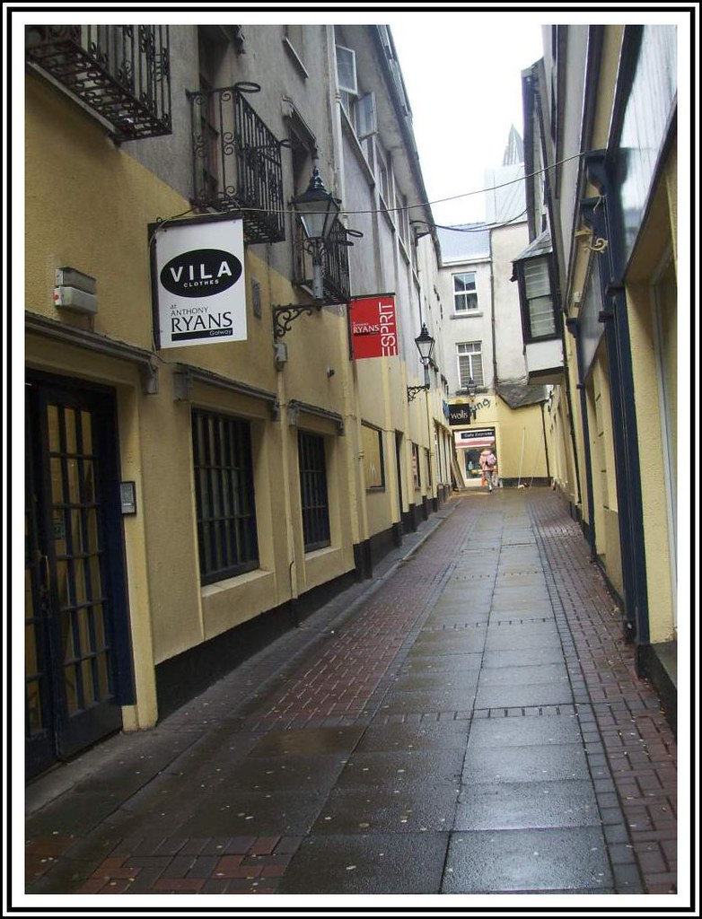 Bóthar na Súdairí. Buttermilk Lane in the heart of the cit… Flickr