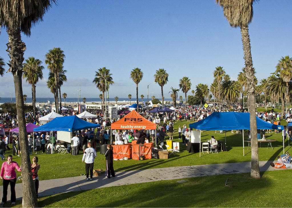 Venice Christmas Run 2024 20071208_30th Santa MonicaVenice Christmas Run_4192 Flickr
