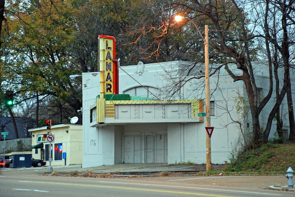 Lamar Theater The shuttered Lamar Theater on Lamar Avenue … Flickr