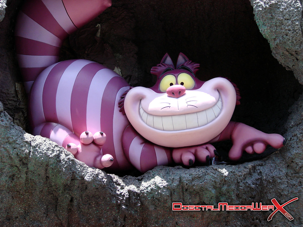Cheshire Cat statue from Disneyland, Anaheim Victor Flickr