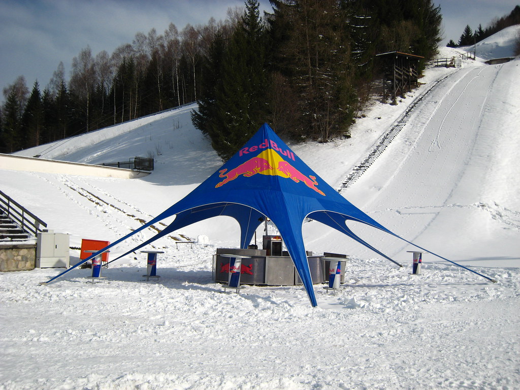 Red Bull Zelt Red Bull Zelt am Skistadion in GarmischPart… Flickr