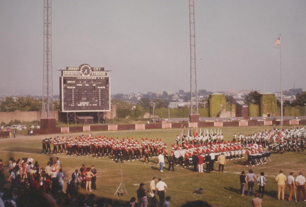 NY Skyliners Drum & Bugle Corps a photo on Flickriver