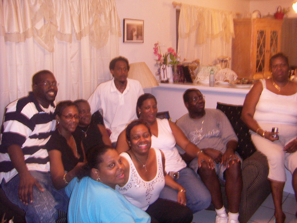 Uncle Elton's Funeral Back rowBoogie, Laura, LaVerne, Cra… Flickr