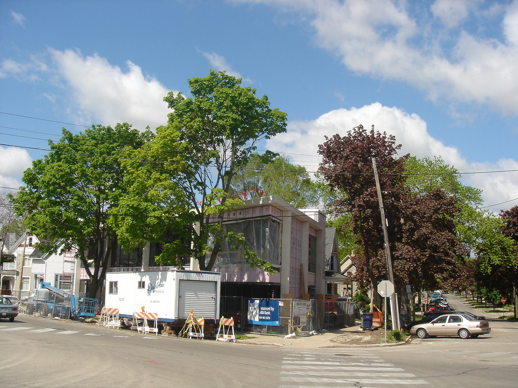 Office Building on N. Farwell Ave. & E. Greenwich Ave. Flickr