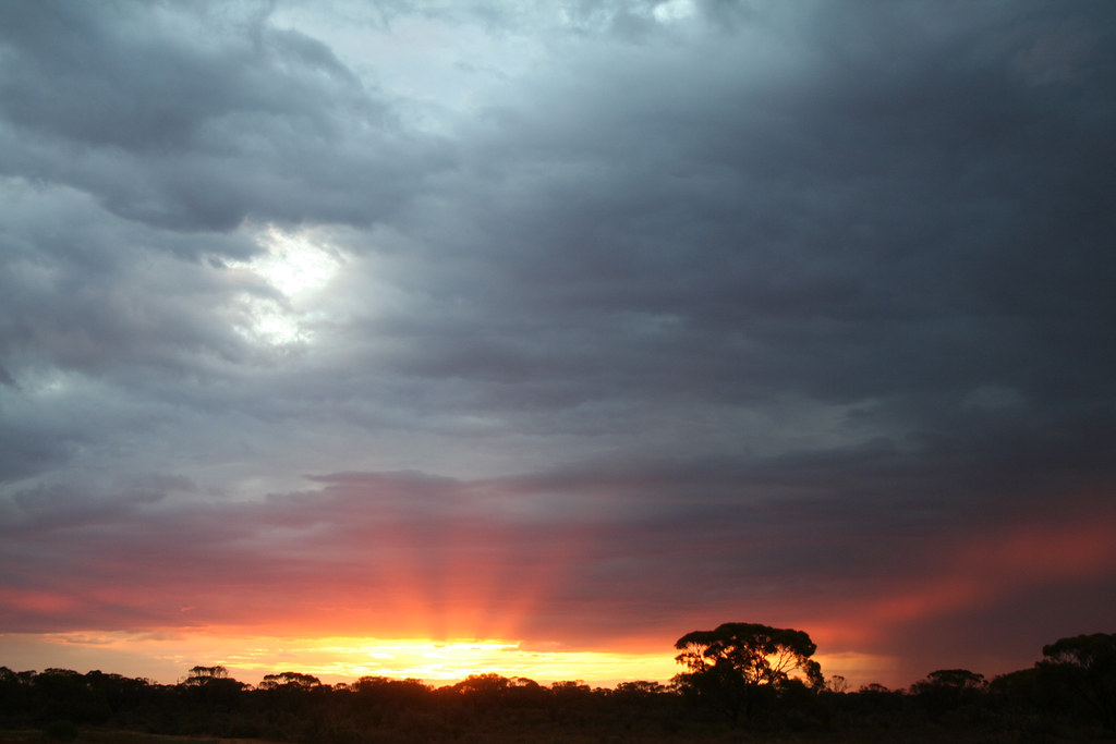 20071025 0721 Ivanhoe sunset Sunset, after the storm. Ivan… Flickr