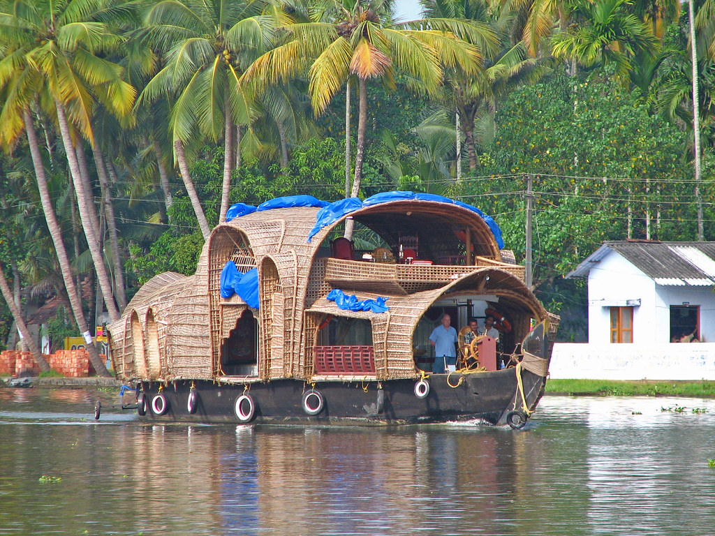 India Kerala 010 some houseboats are floating palace… Flickr