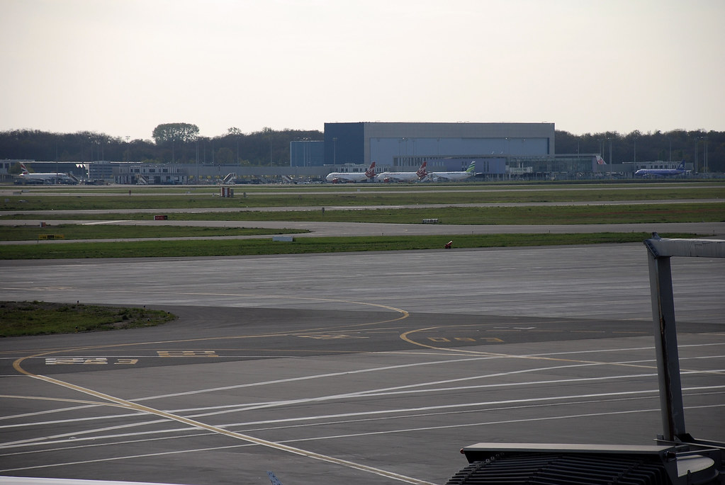 H. ZIEGLER delivery centre dusk 16/04/2008 A380spotter Flickr