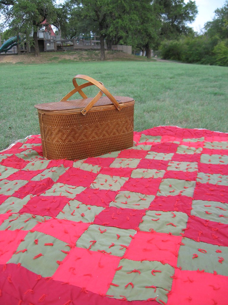 picnic basket Filled with fried chicken, fried okra, fried… Flickr
